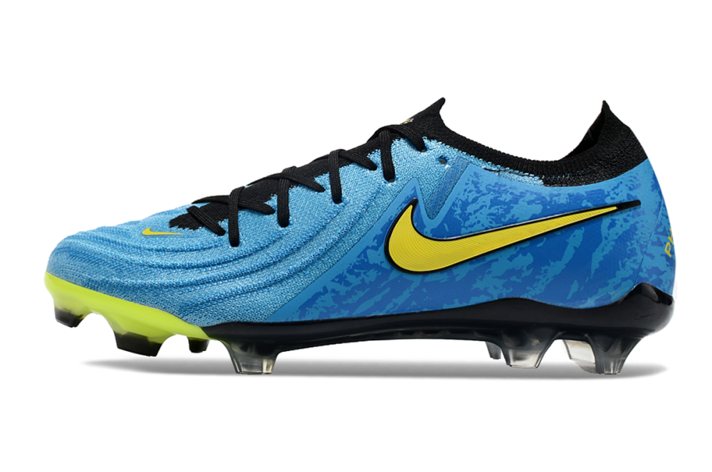 Low Top Waterproof Full Knit Moonraker FG Football Shoes