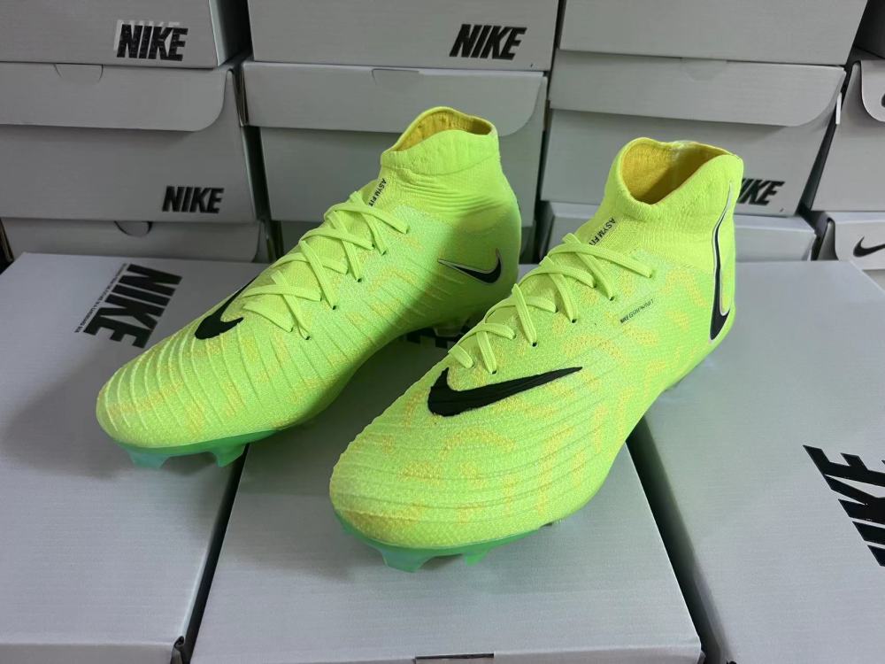 High Top Waterproof Full Knit Women's World Cup Moonbrake FG Football Shoes