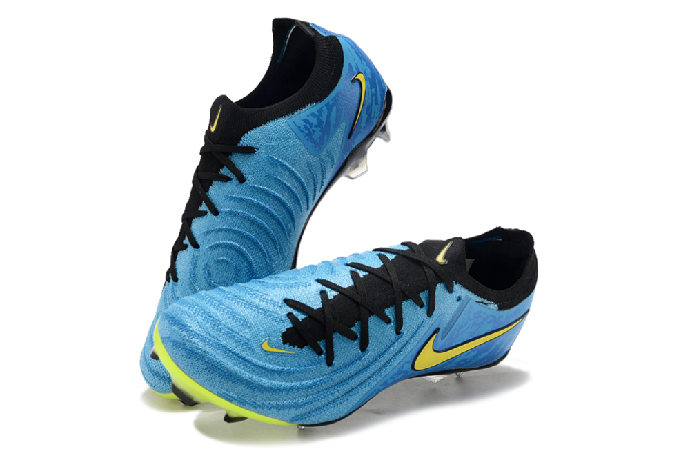 Low Top Waterproof Full Knit Moonraker FG Football Shoes