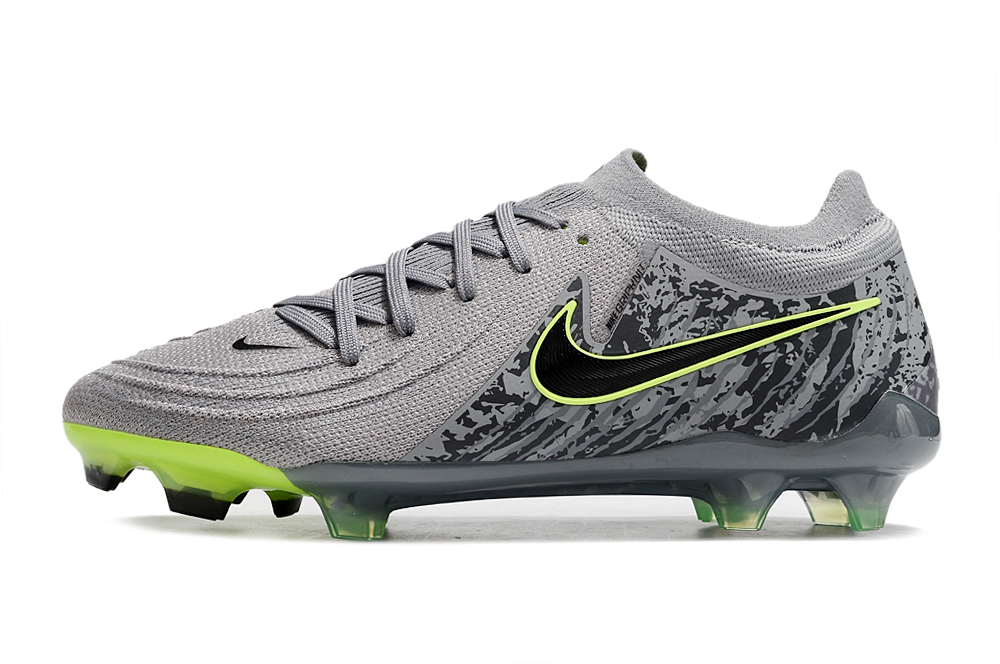 Low Top Waterproof Full Knit Moonraker FG Football Shoes