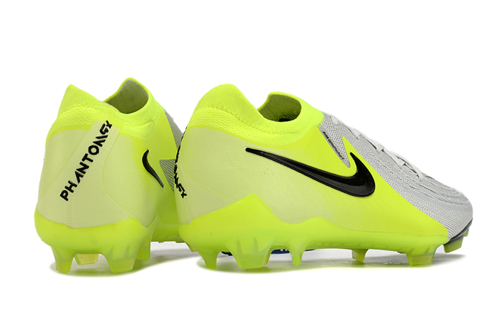 Low Top Waterproof Full Knit Moonraker FG Football Shoes