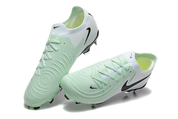Low Top Waterproof Full Knit Moonraker FG Football Shoes