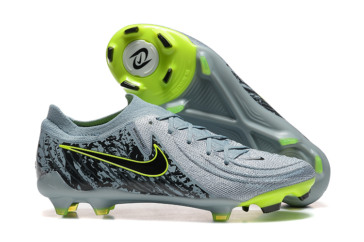 Low Top Waterproof Full Knit Moonraker FG Football Shoes
