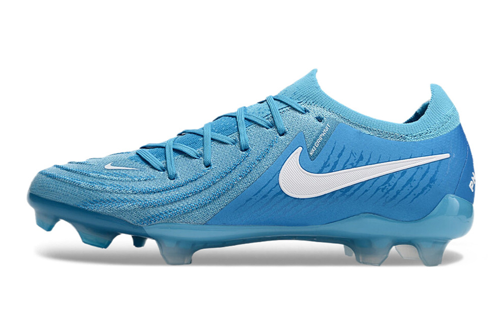 Low Top Waterproof Full Knit Moonraker FG Football Shoes