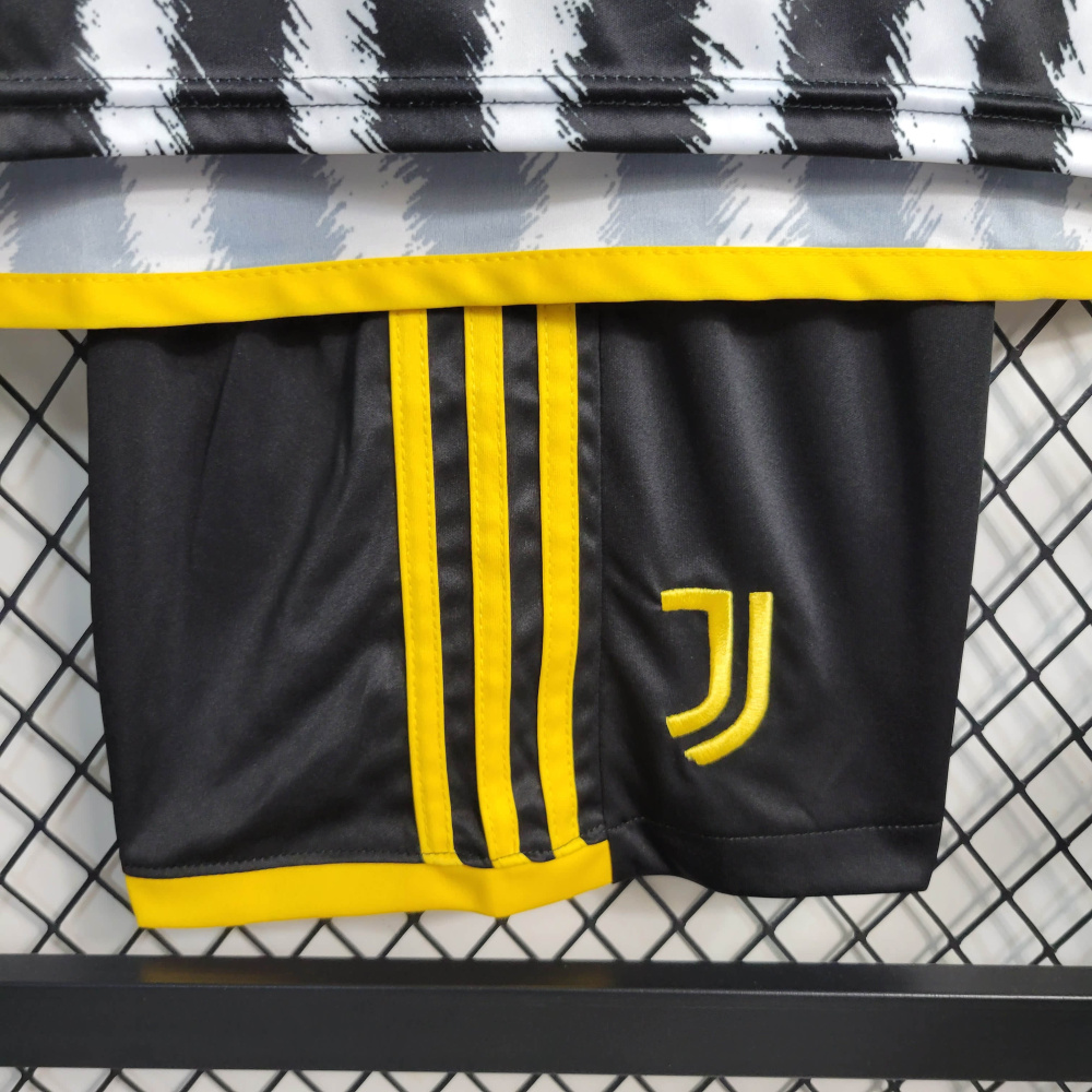 23/24 kids Juventus home size 16-28