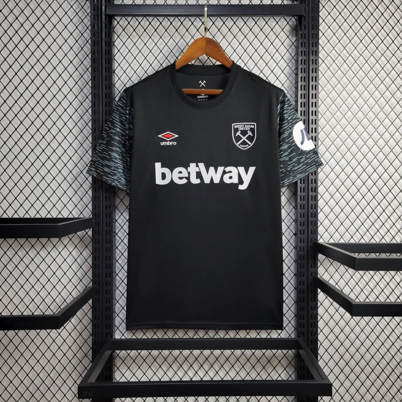 24 /25 West ham united 2 Away