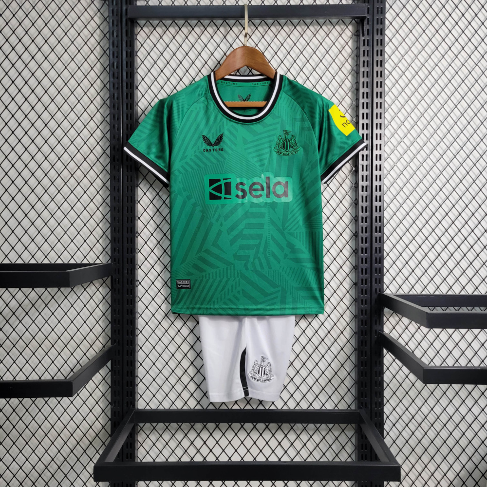 23/24 kids Newcastle United away size 16-28