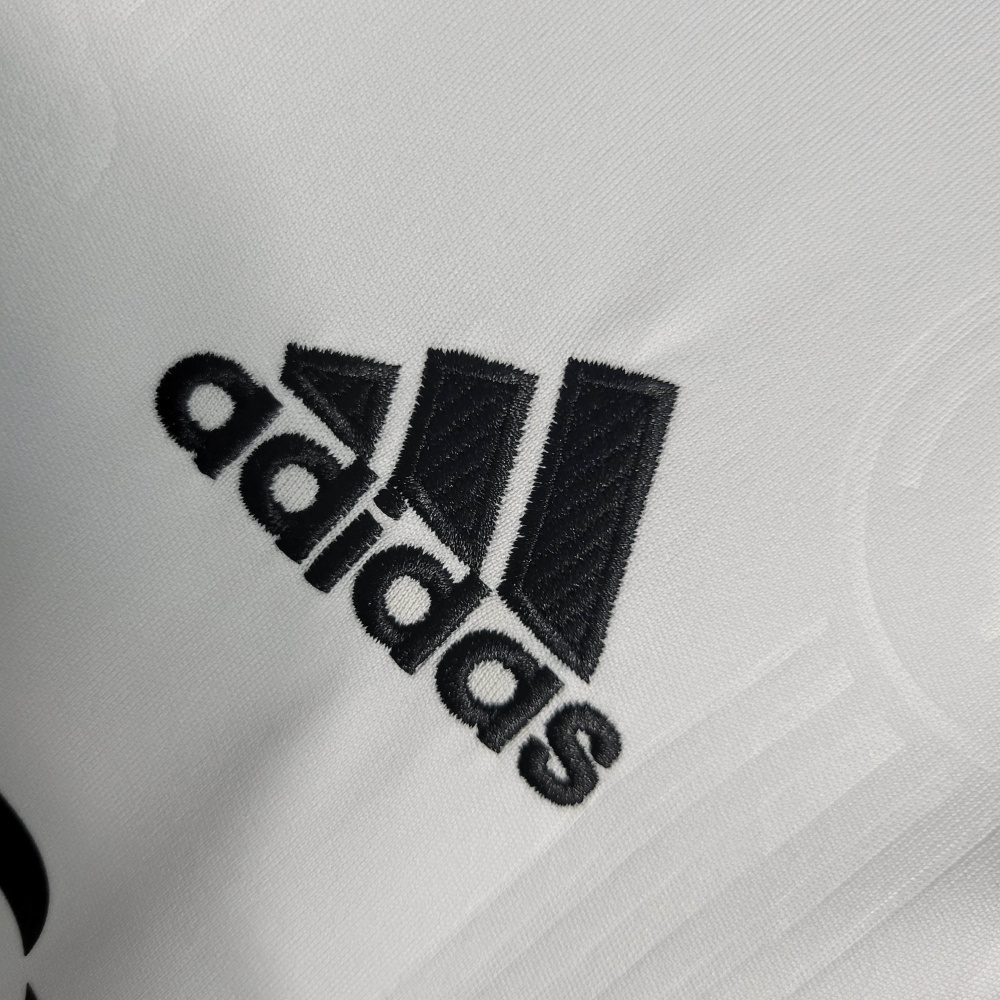 22/23 Real Madrid home