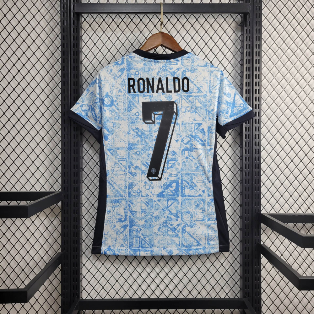 24/25 women Portugal away