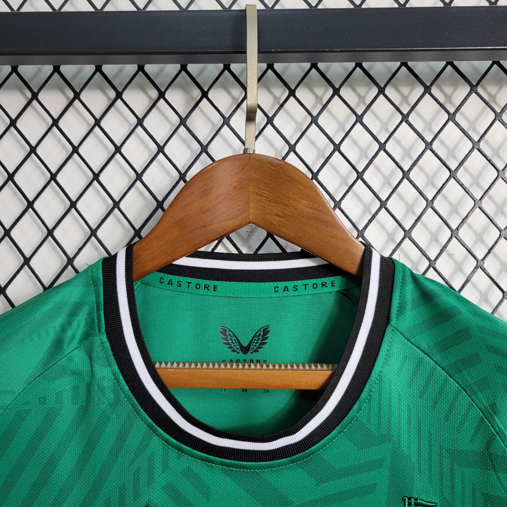 23/24 kids Newcastle United away size 16-28