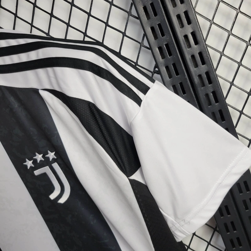 Juventus Home 24/25 Football Team Shirt jersey