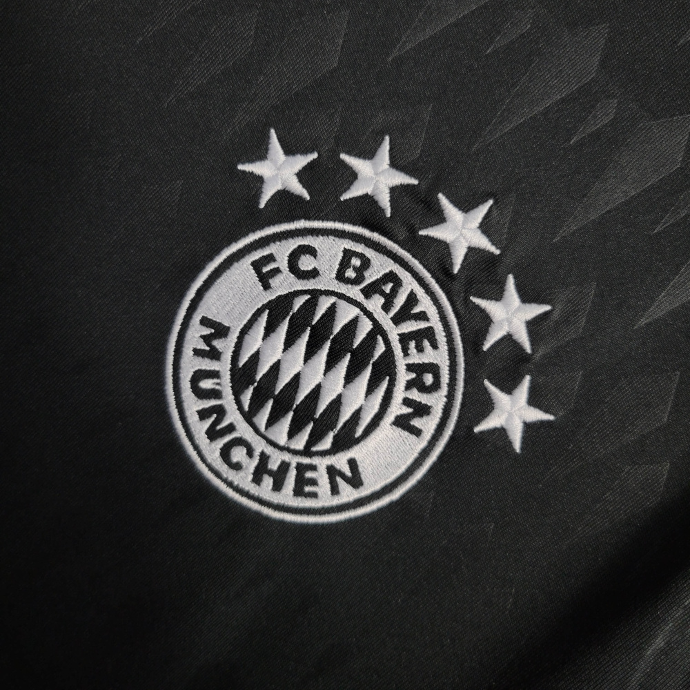 23/24 Bayern Munchen goalkeeper size S-XXL