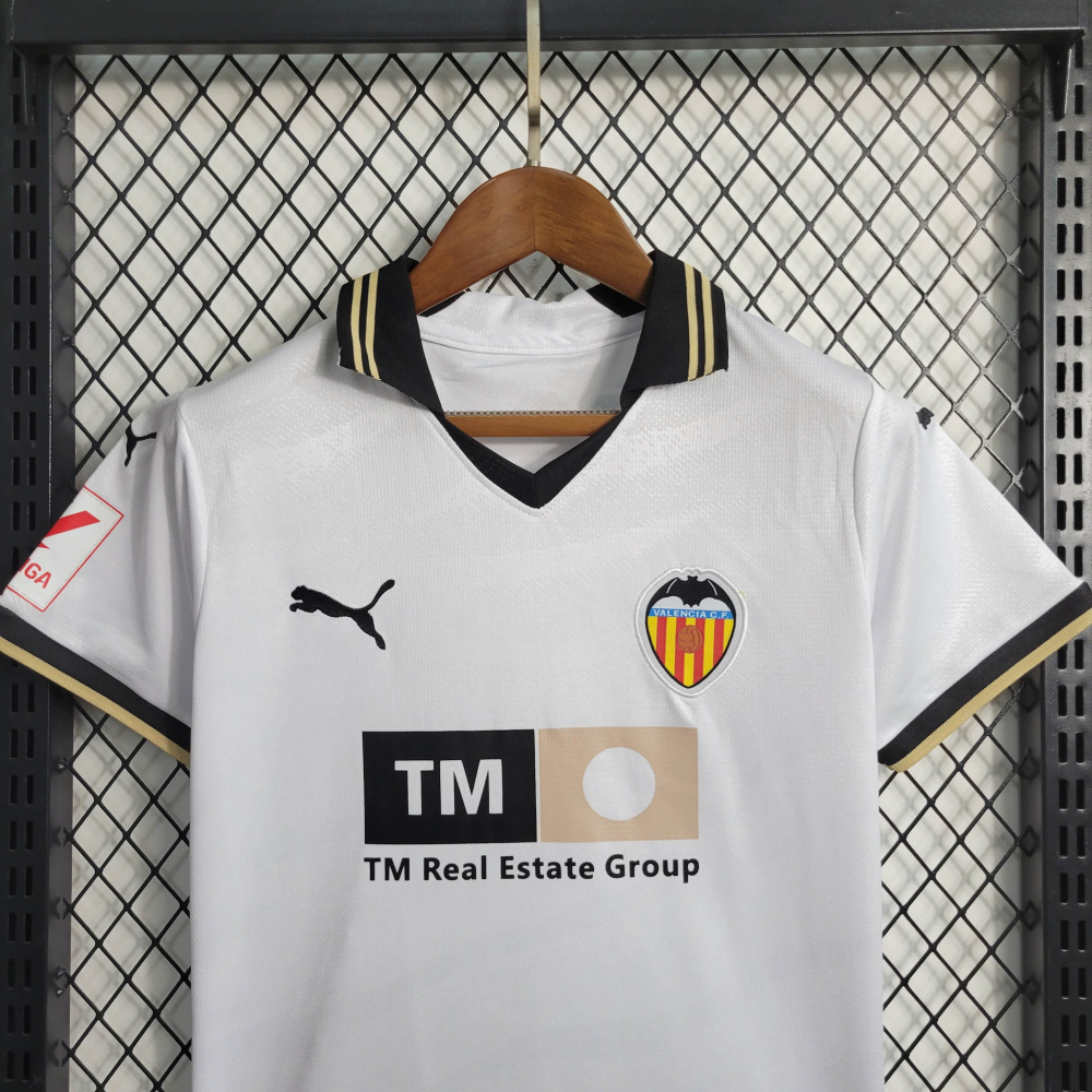 23/24 kids Valencia Home Size 16-28