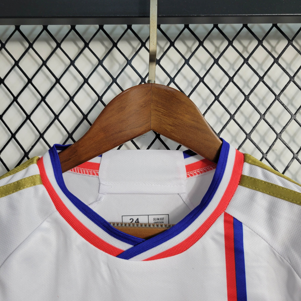 23/24 Kids Lyon home size 16-28