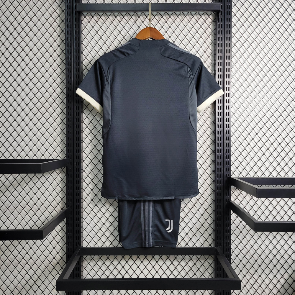 23/24  kids Juventus 2 away game size 16-28
