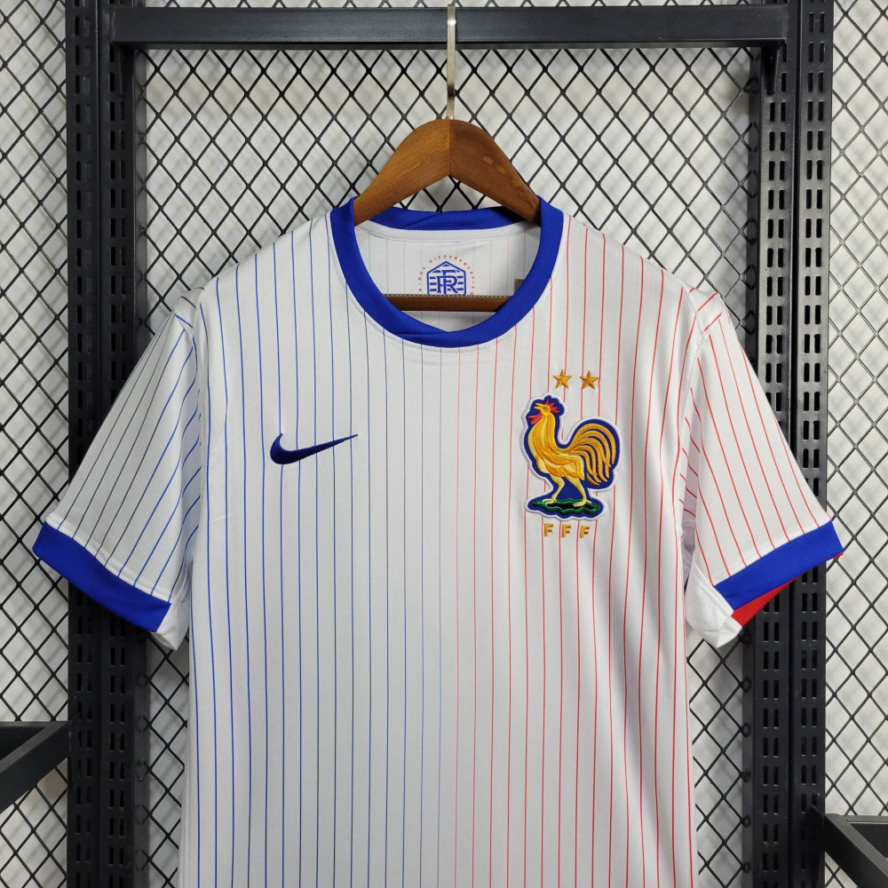24/25 France away