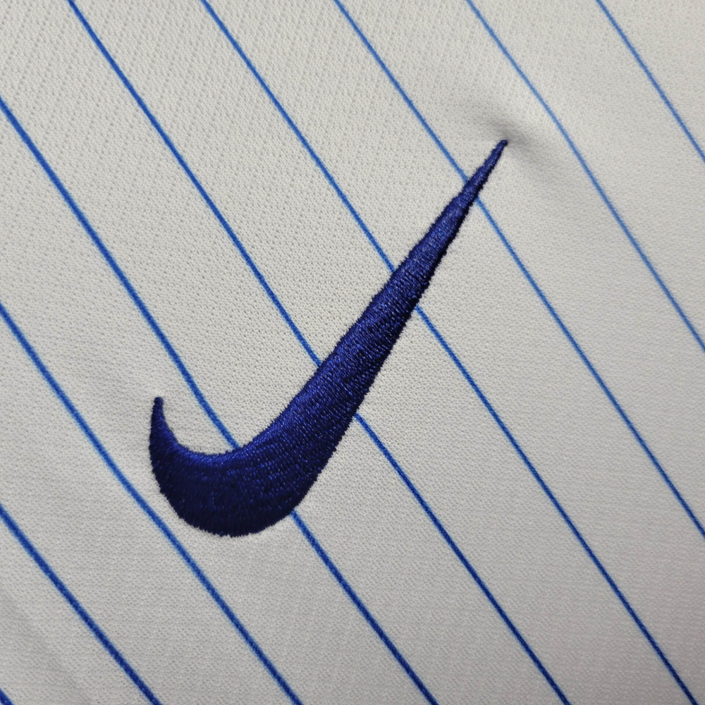 24/25 women France away