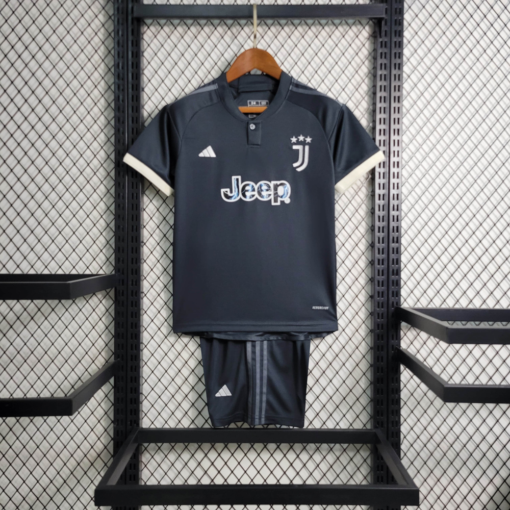 23/24  kids Juventus 2 away game size 16-28