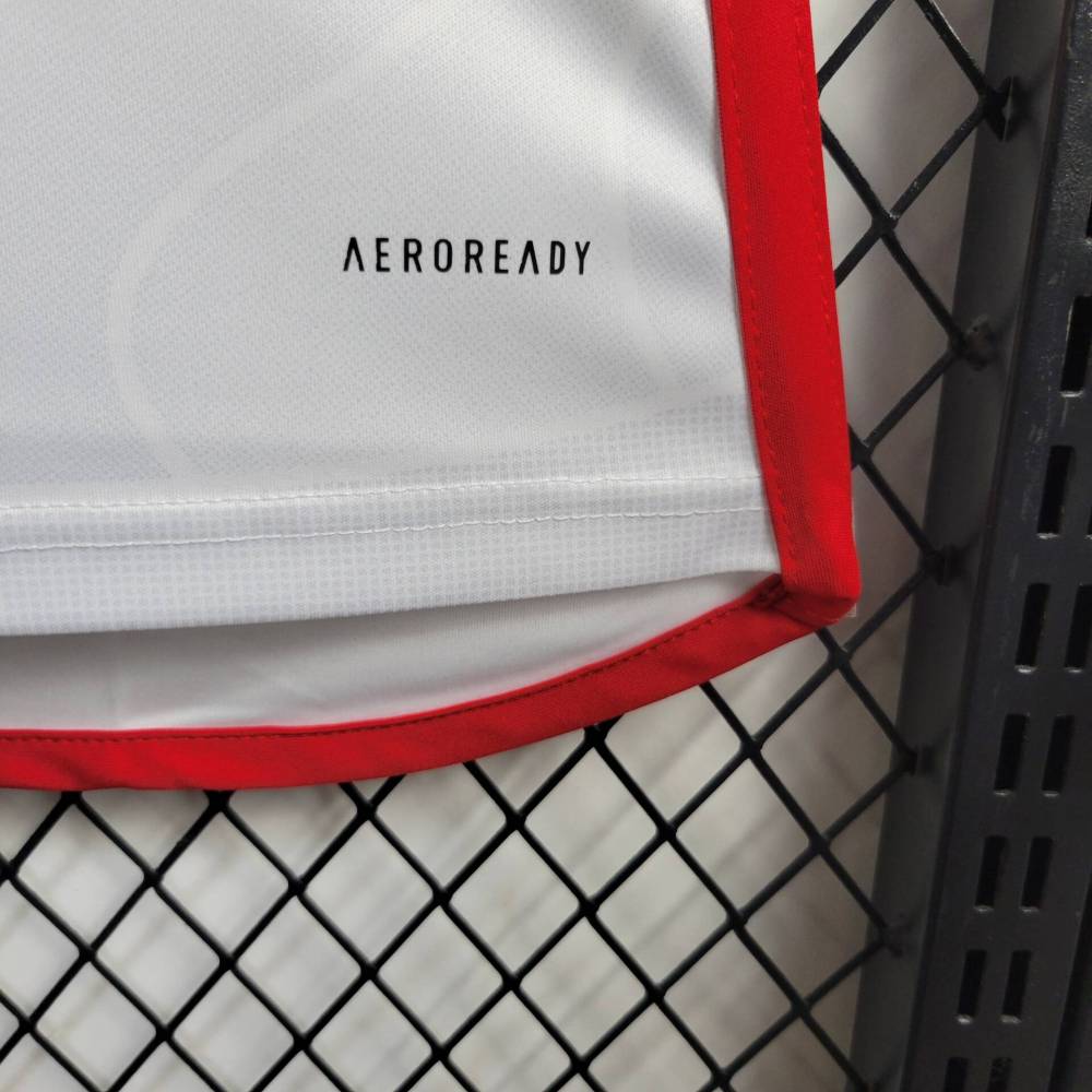 24/25 women Flamengo away