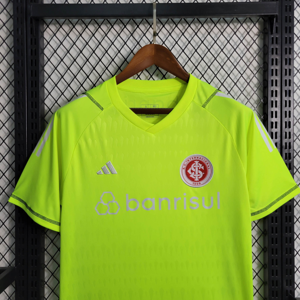23/24 Internacional Goalkeeper Fluorescent Green Size S-XXL