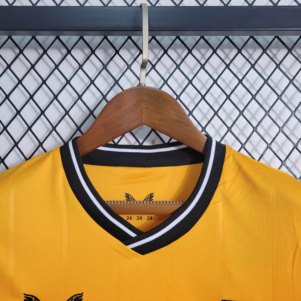 23/24 kids  Wolverhampton Wanderers