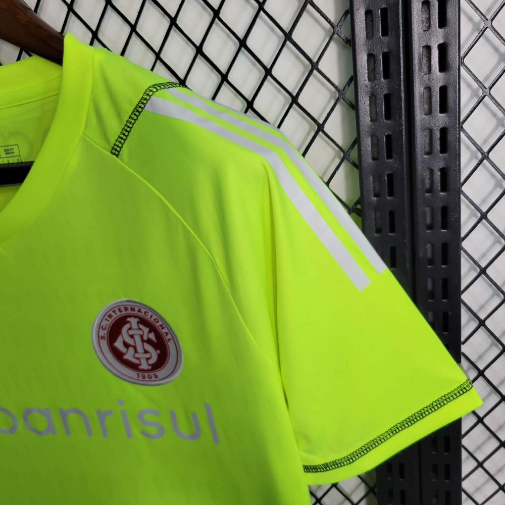 23/24 Internacional Goalkeeper Fluorescent Green Size S-XXL