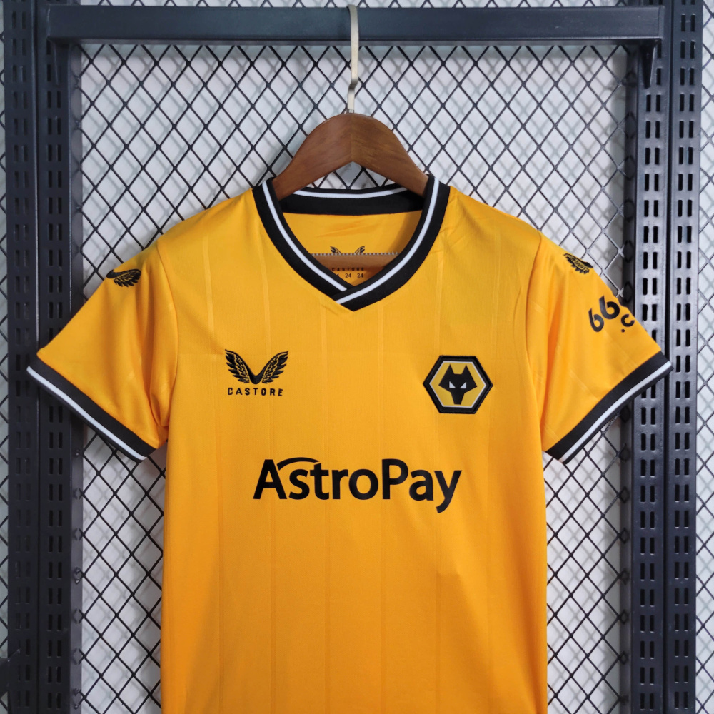 23/24 kids  Wolverhampton Wanderers