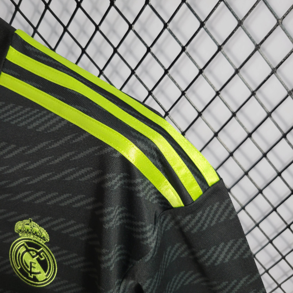 22/23 Real Madrid 2 away