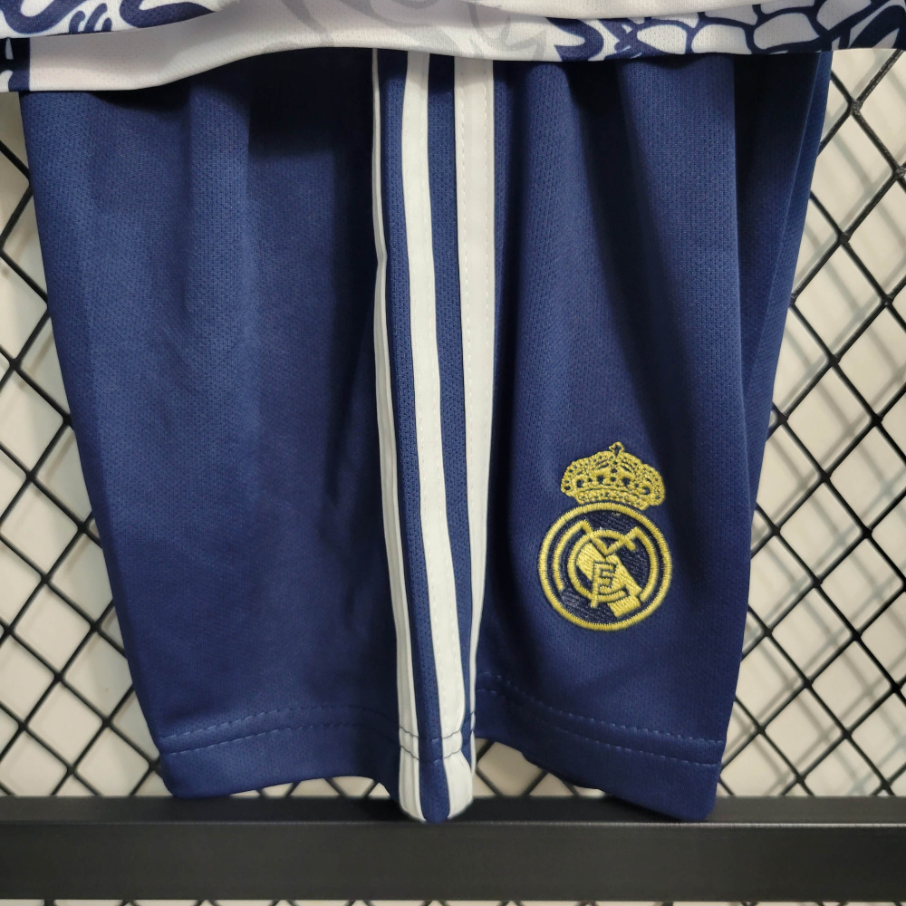 23/24 Kids Real Madrid Special Edition White Size 16-28