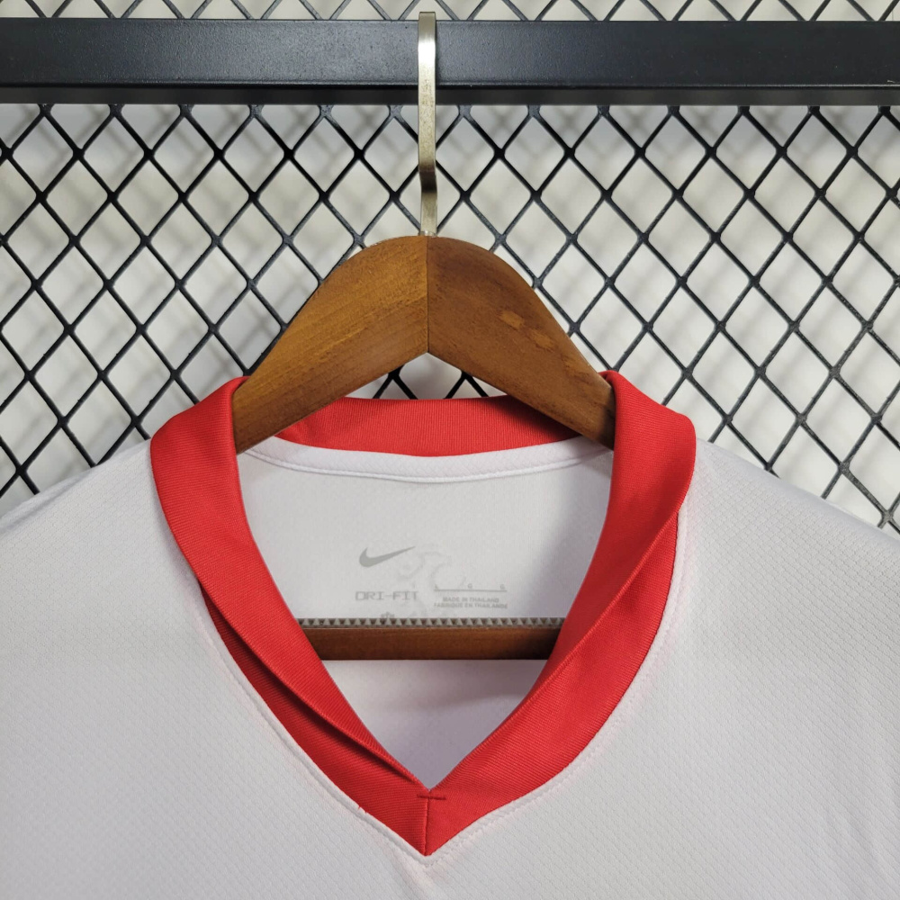 24/25 Poland Home