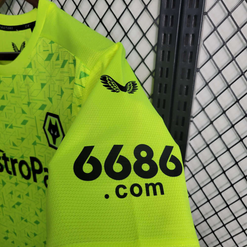 23/24 Wolverhampton Wanderers away size S-XXL