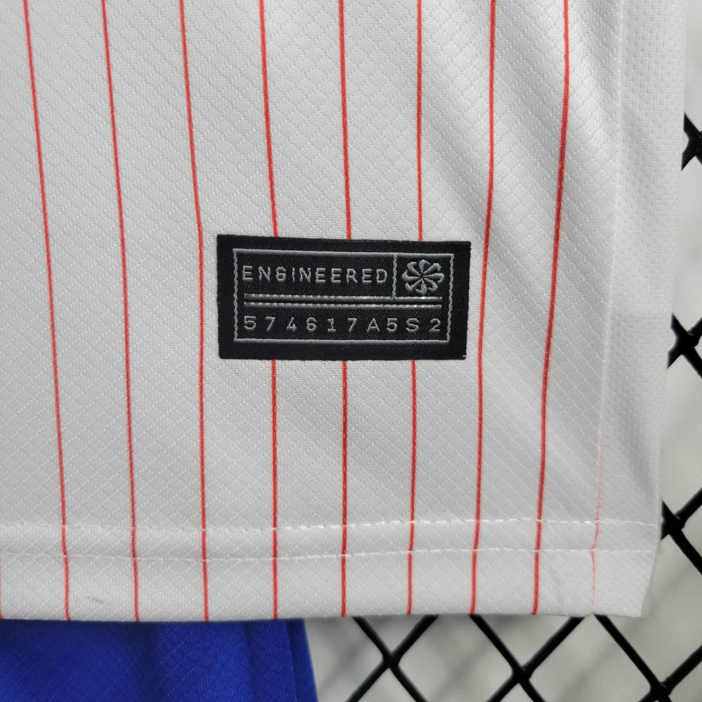 24/25 Kids France away