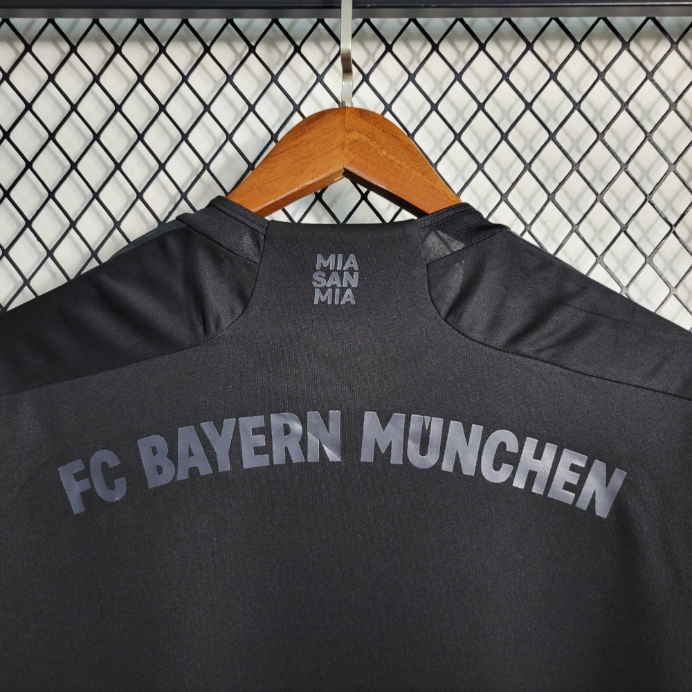 23/24 Bayern Munchen Black Special Edition Size S-XXL
