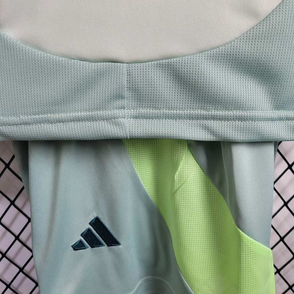 24/25 Kids Mexico away