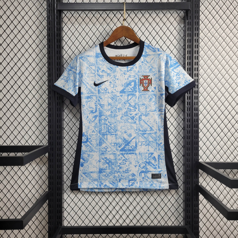 24/25 women Portugal away