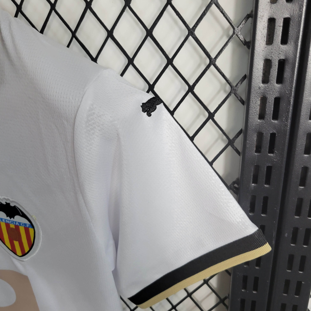 23/24 kids Valencia Home Size 16-28