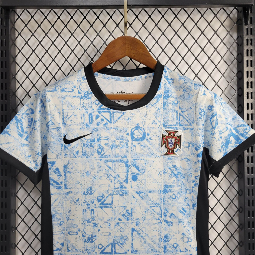 24/25 Kids Portugal away