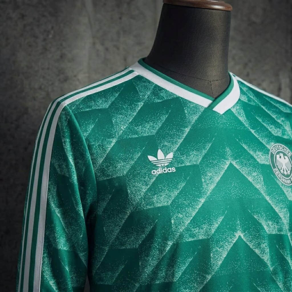 Retro German Away 90/91 Long-Sleeve Jersey