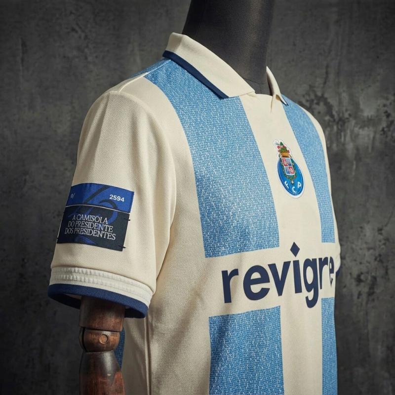 To Jorge Nuno Pinto da Costa, who won 2,594 titles during his tenure as president of FC Porto. Sizes S-4XL