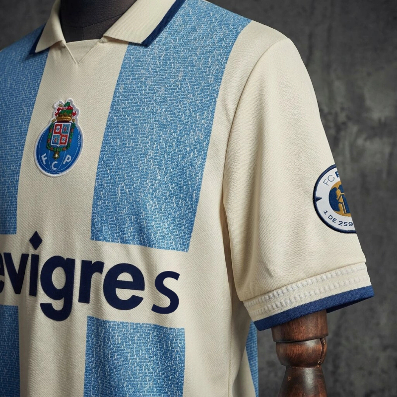 To Jorge Nuno Pinto da Costa, who won 2,594 titles during his tenure as president of FC Porto. Sizes S-4XL