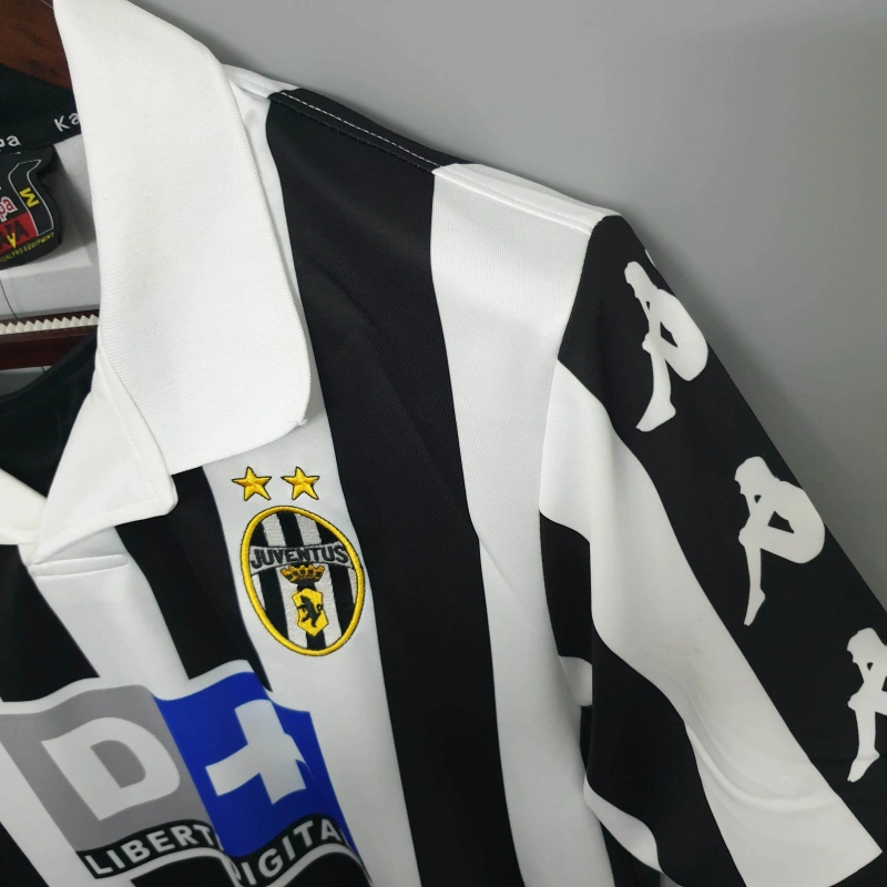 Retro  1999/2000  Juventus home
