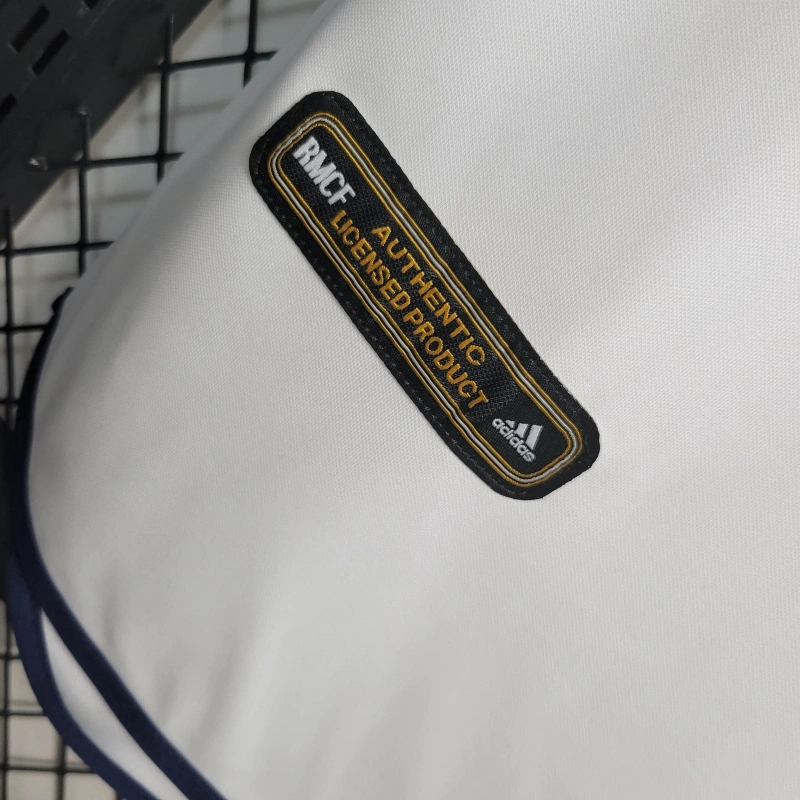 Retro 00/01 Real Madrid Home Size S-XXL