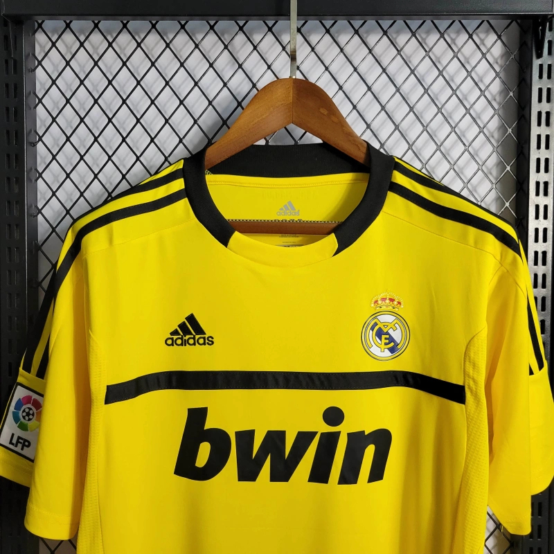 Retro 2011/12 Real Madrid Yellow Goalkeeper Size S-XXL