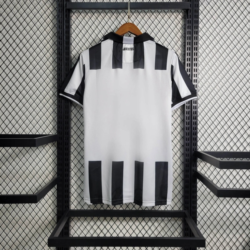 Retro version 2014/2015 Juventus home size S-XXL