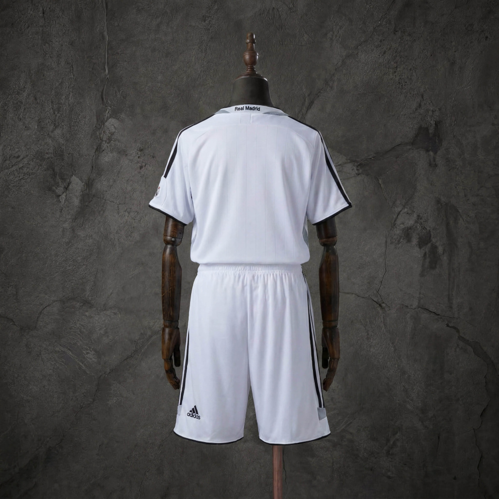 Retro Kids Kit Real Madrid 06-07 Home Jersey SIZE 16-28