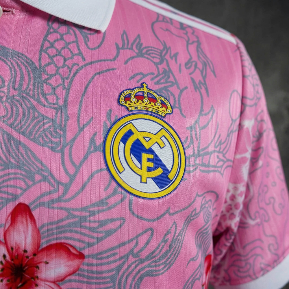 Real Madrid Special Edition - 2025/2026 Pink Jersey