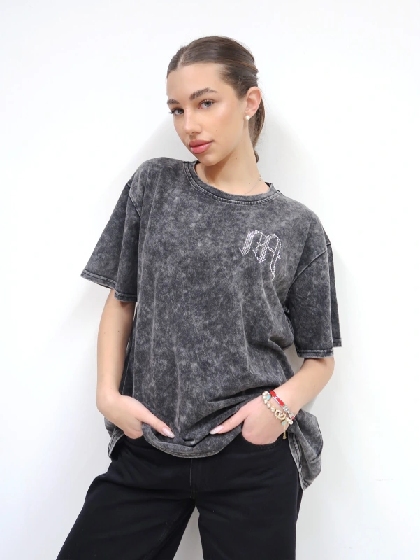 T-shirt casual estiva oversize a spalla cadente con stampa a lettere.