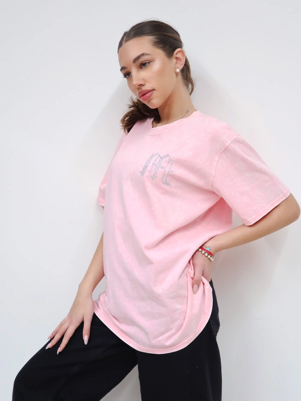 T-shirt casual estiva oversize a spalla cadente con stampa a lettere.