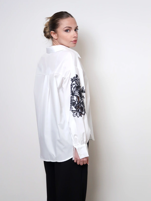 (3 pezzi) Camicetta elegante e casual con ricamo alle maniche, particolare adatto ad ogni occasione.