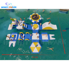 Parque acuático flotante en una isla gratis para un negocio rentable de atracciones